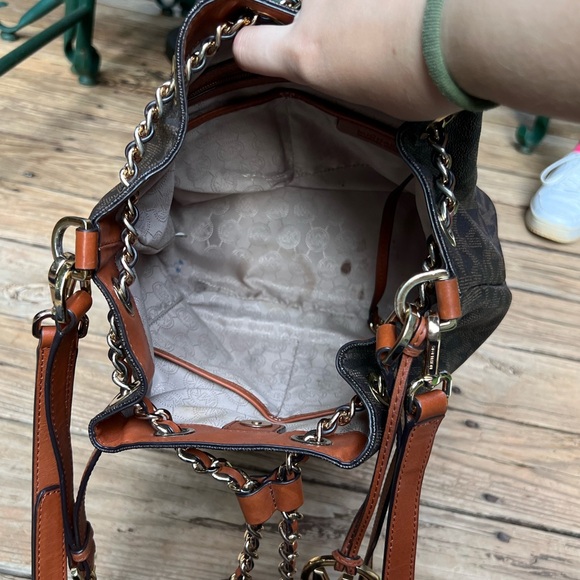 MICHAEL KORS Frankie Drawstring Cross-Body Bag Brown with Gold Hardware. - Picture 9 of 17